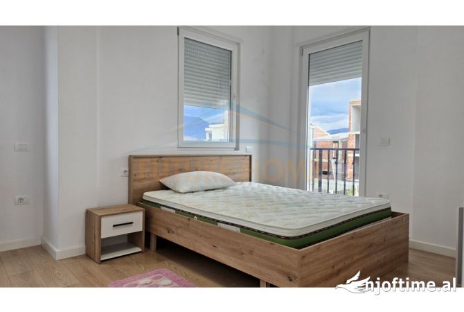 Shtepi me qera Vila Luksoze ne Tirane, 4+1, Mobilimi Pjeserisht e mobiluar, Pagesa 2,500  Euro.