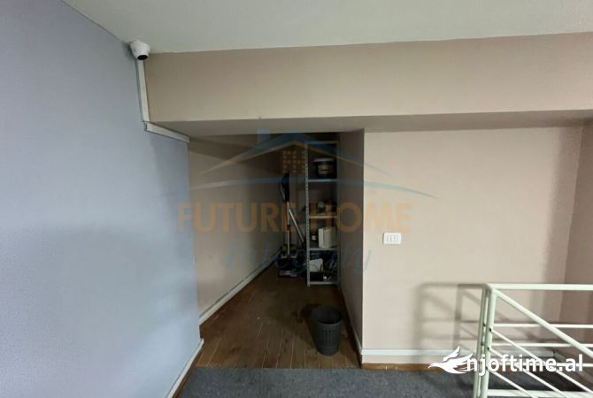 Ambient biznesi me qera 3+1 ne Tirane - 1,000 Euro