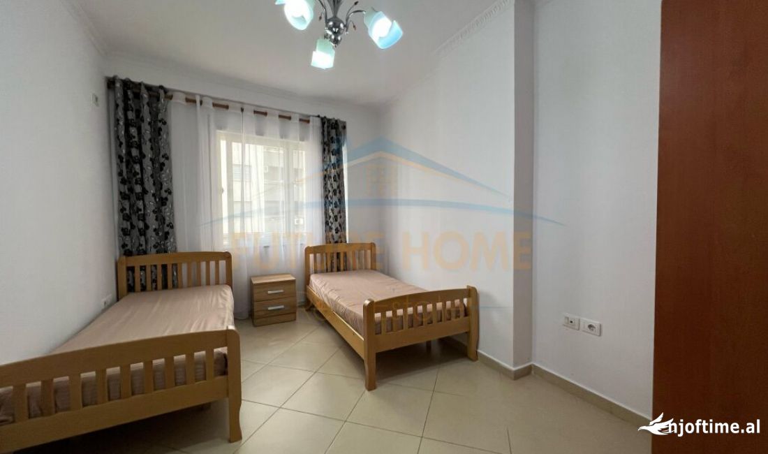 Shtepi me qera Apartament ne Tirane, 2+1, Mobilimi E mobiluar, Pagesa 450  Euro.