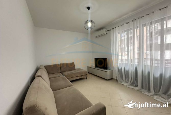 Shtepi me qera Apartament ne Tirane, 2+1, Mobilimi E mobiluar, Pagesa 500  Euro.