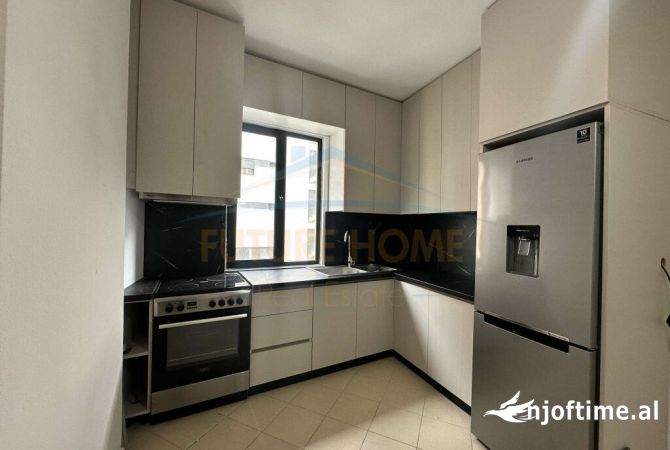 Shtepi me qera Apartament ne Tirane, 2+1, Mobilimi E mobiluar, Pagesa 500  Euro.