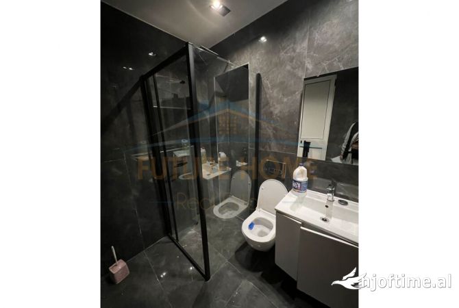 Qera Ambient Biznesi Petro Nini Tirane