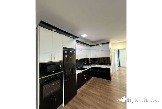 Shtepi me qera Apartament ne Tirane, 2+1, Mobilimi E mobiluar, Pagesa 600  Euro.