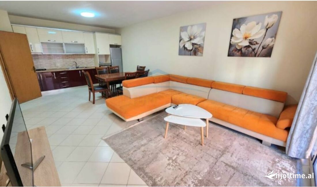 Shtepi me qera Apartament ne Tirane, 2+1, Mobilimi E mobiluar, Pagesa 500  Euro.