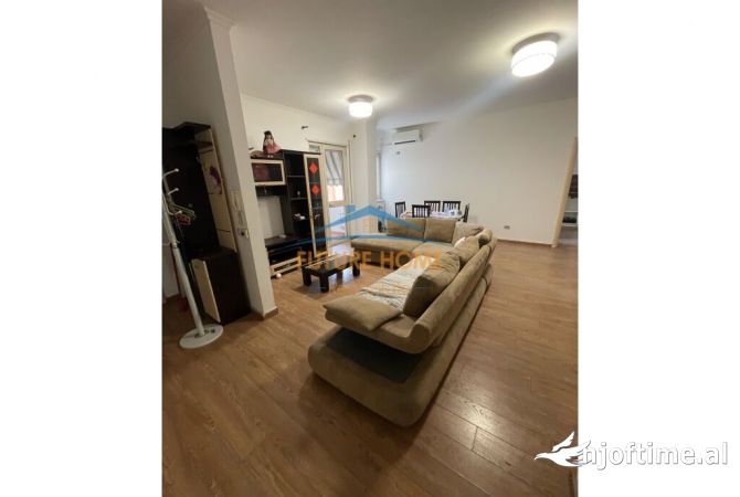 Shtepi me qera Apartament ne Tirane, 2+1, Mobilimi E mobiluar, Pagesa 600  Euro.