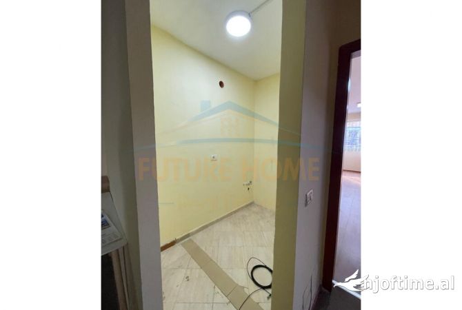 Qira Ambient Biznesi Rruga e Barrikadave