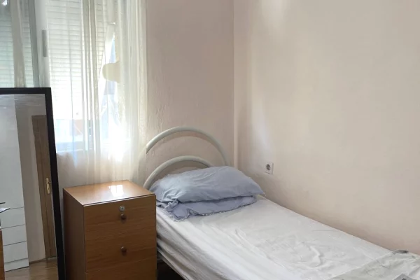 Shtepi me qera 2+1 ne Tirane - 8,750 Leke