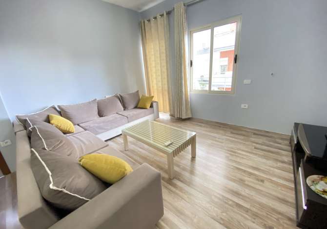 Shtepi me qera 2+1 ne Tirane - 450 Euro