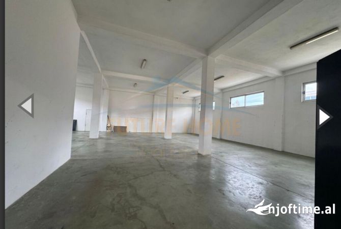Ambient biznesi me qera 4+1 ne Durres - 2,000 Euro