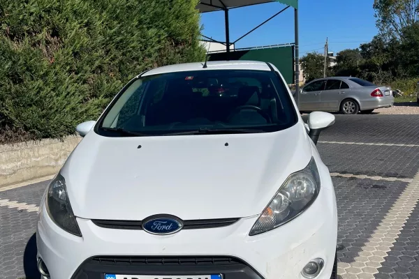 Cars for sale in Durres - 3,800 Euro