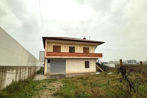 Shtepi ne shitje 2+1 ne Durres - 140,000 Euro