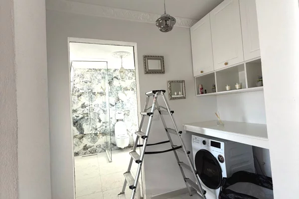 Shtepi ne shitje Apartament ne Durres, 2+1, Mobilimi E mobiluar, Pagesa 125,000  Euro.