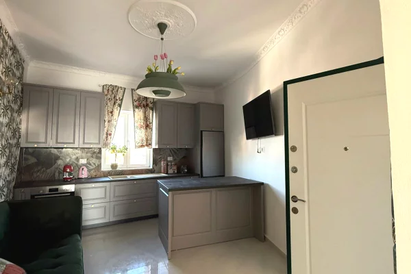 Shtepi ne shitje Apartament ne Durres, 2+1, Mobilimi E mobiluar, Pagesa 125,000  Euro.