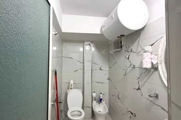 Shtepi ne shitje Apartament ne Durres, 1+1, Mobilimi E mobiluar, Pagesa 65,000  Euro.