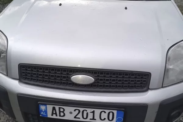 Cars for sale in Durres - 3,200 Euro