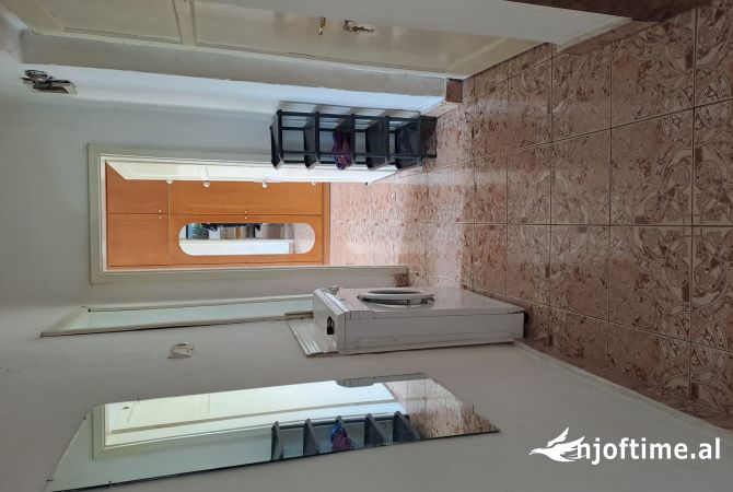 Shtepi me qera 1+1 ne Korce - 16,000 Leke