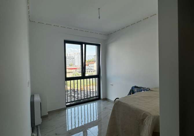 Shtepi me qera 2+1 ne Tirane - 700 Euro