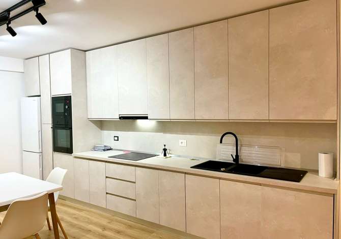 Shtepi ne shitje 2+1 ne Tirane - 265,000 Euro