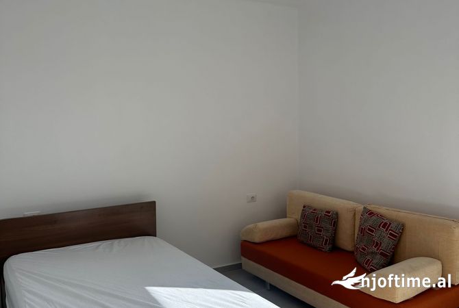 Shtepi me qera 1+1 ne Tirane - 400 Euro