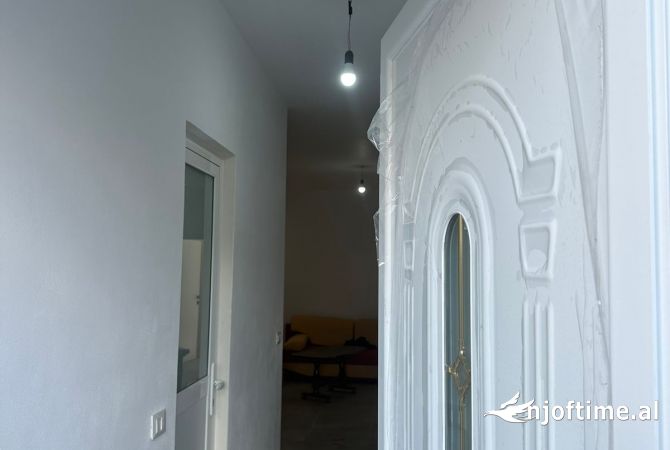 Shtepi me qera 1+1 ne Tirane - 400 Euro