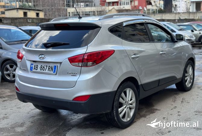 Makina ne shitje ne Tirane, Hyundai, 2012 Diesel,Kambio Automatik Pagesa 8,500  Euro.