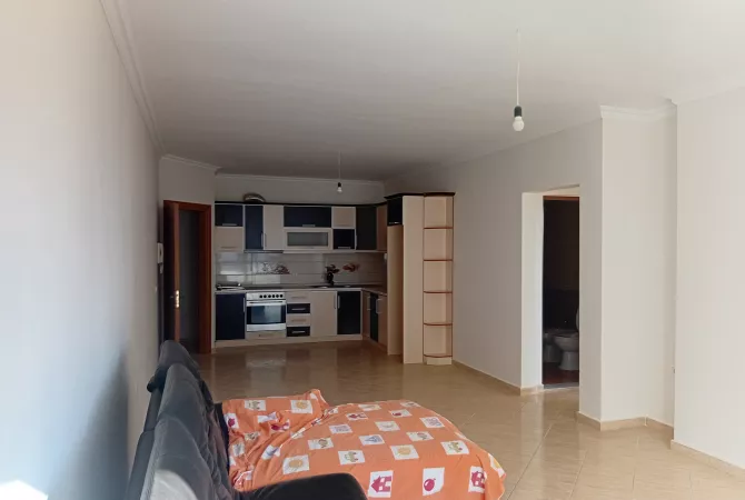 Shtepi me qera 2+1 ne Tirane - 40,000 Leke