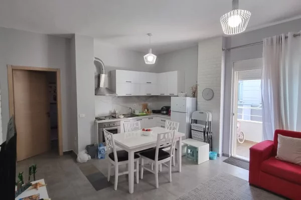 Shtepi me qera Apartament ne Durres, 1+1, Mobilimi E mobiluar, Pagesa 350  Euro.