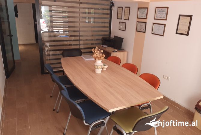 !! Okazion !! Shitet zyre sherbimesh