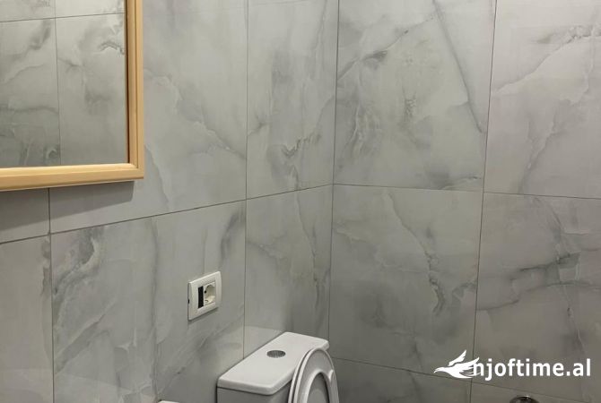 Shtepi me qera Apartament ne Tirane, Garsoniere, Mobilimi E mobiluar, Pagesa 24,000  Leke.