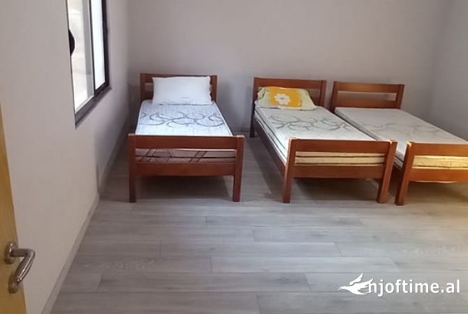 Shtepi me qera 1+1 ne Tirane - 40,000 Leke