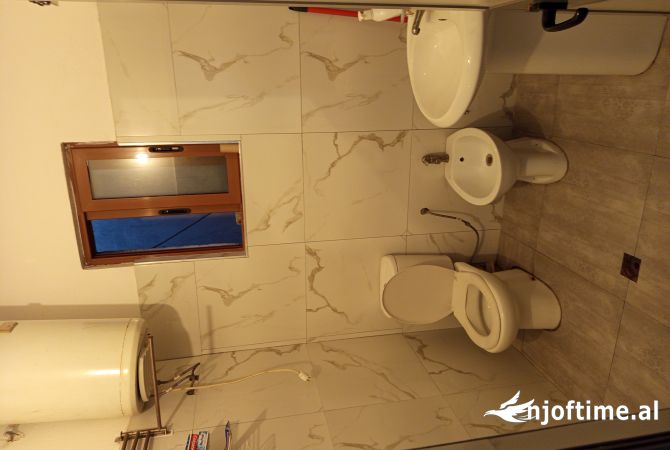 Shtepi me qera Apartament ne Tirane, 1+1, Mobilimi E mobiluar, Pagesa 27,000  Leke.