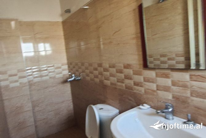 Shtepi me qera Apartament ne Tirane, 1+1, Mobilimi E mobiluar, Pagesa 28,000  Leke.