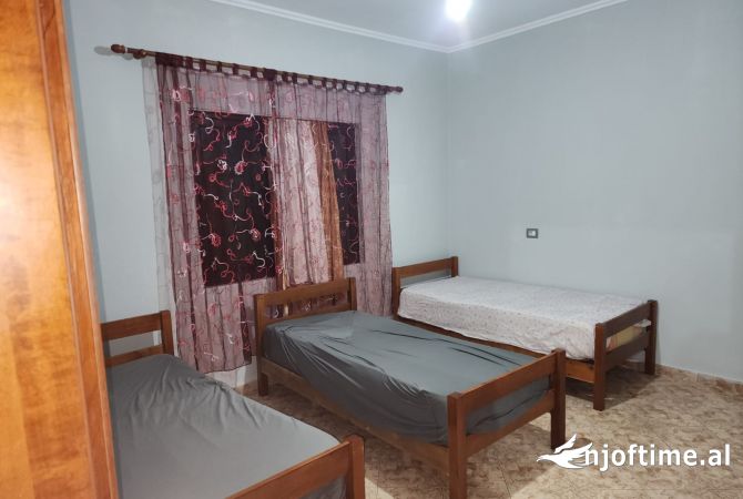Shtepi me qera 1+1 ne Tirane - 40,000 Leke