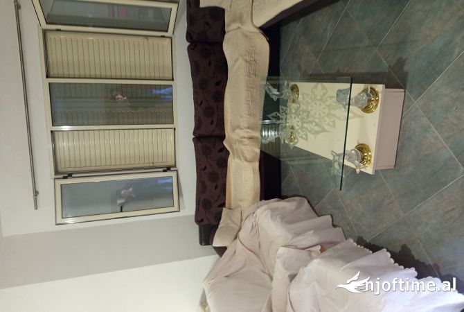 Shtepi me qera 1+1 ne Tirane - 30,000 Leke