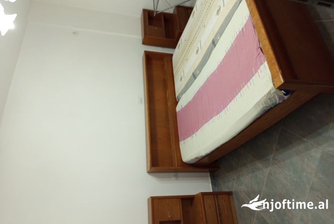 Shtepi me qera Apartament ne Tirane, 1+1, Mobilimi E mobiluar, Pagesa 30,000  Leke.