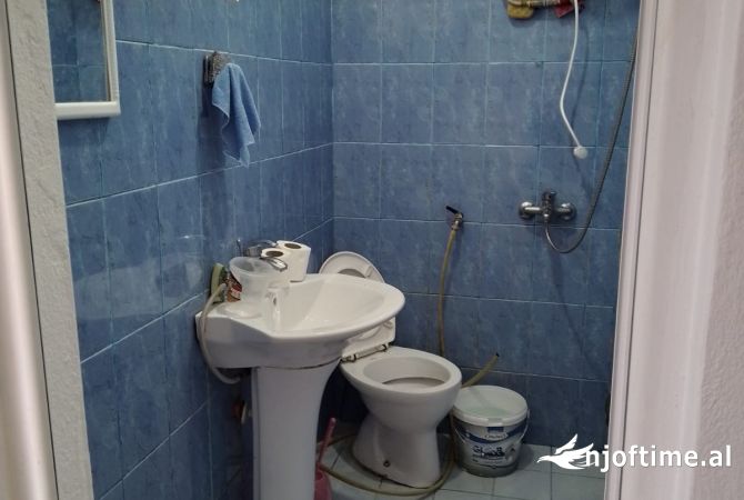 Shtepi me qera Apartament ne Tirane, Garsoniere, Mobilimi E mobiluar, Pagesa 18,000  Leke.