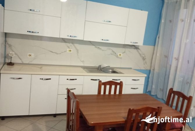 Shtepi me qera 1+1 ne Tirane - 27,000 Leke