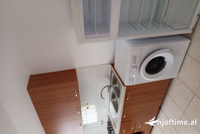 Shtepi me qera 2+1 ne Tirane - 30,000 Leke