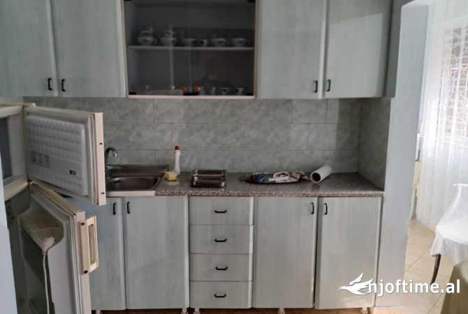 Shtepi me qera 2+1 ne Tirane - 40,000 Leke