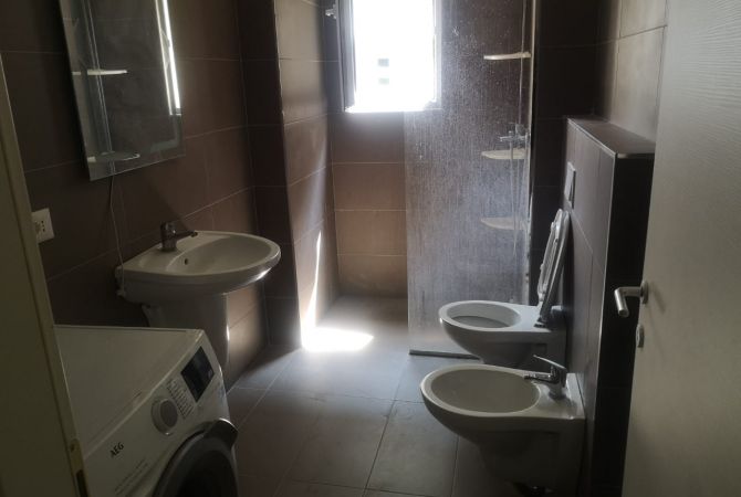 Shtepi me qera Apartament ne Tirane, 2+1, Mobilimi E mobiluar, Pagesa 500  Euro.