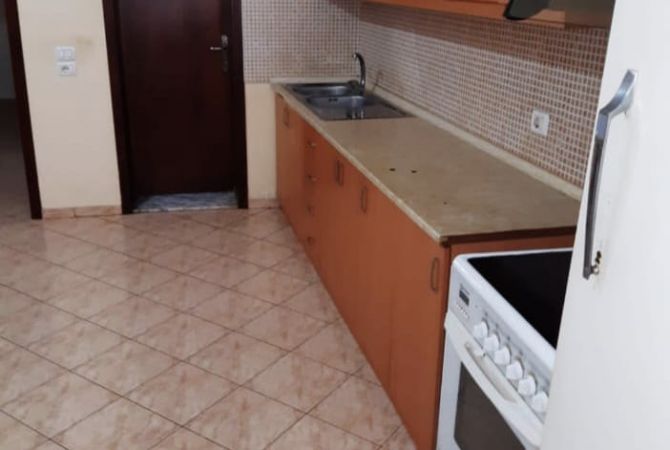 Shtepi me qera 1+1 ne Tirane - 30,000 Leke