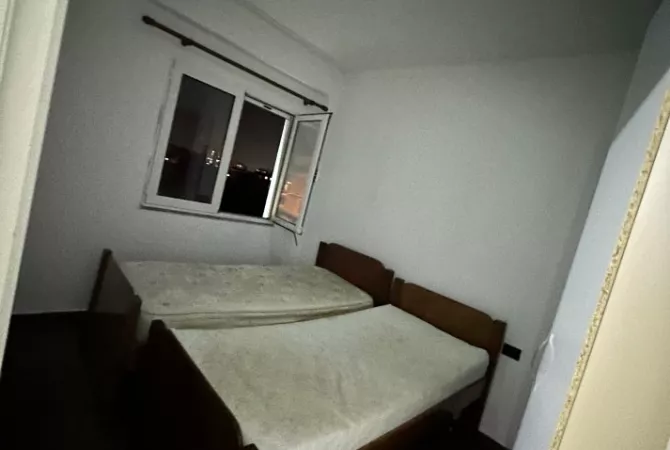 Shtepi me qera 1+1 ne Tirane - 26,000 Leke
