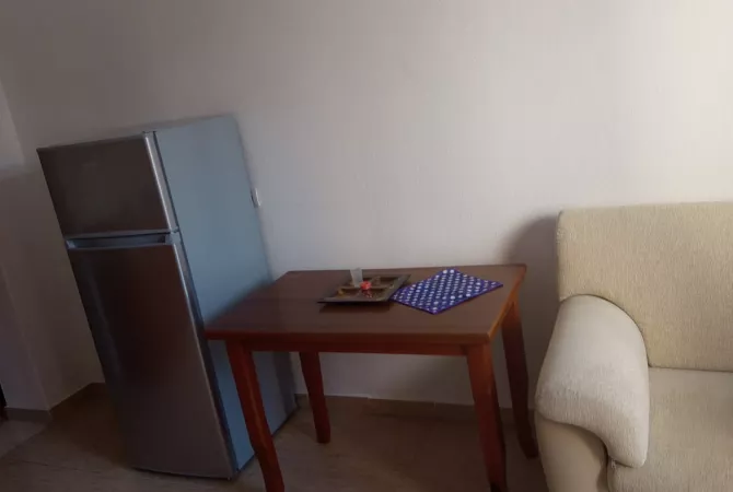 Shtepi me qera 1+1 ne Tirane - 32,000 Leke
