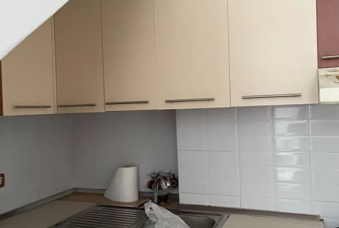 Shtepi me qera 1+1 ne Tirane - 25,000 Leke