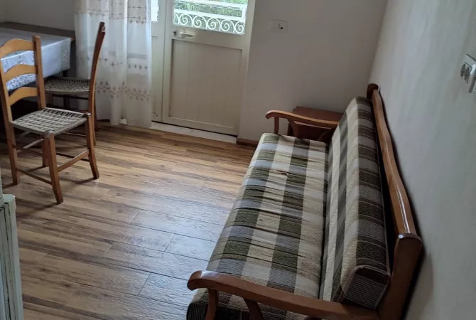 Shtepi me qera Apartament ne Tirane, 1+1, Mobilimi E mobiluar, Pagesa 29,000  Leke.