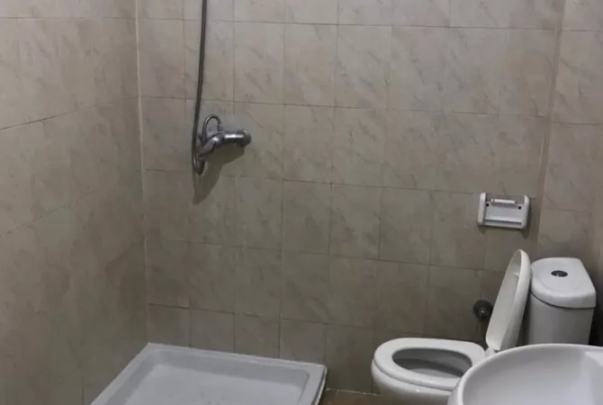 Shtepi me qera 1+1 ne Tirane - 35,000 Leke