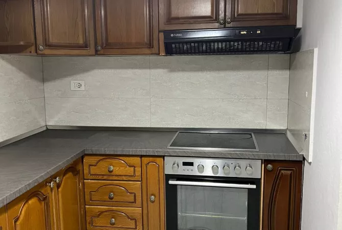 Casa in affitto 1+1 a Tirana - 35,000 Leke