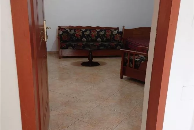 Shtepi me qera Garsoniere ne Tirane - 22,000 Leke