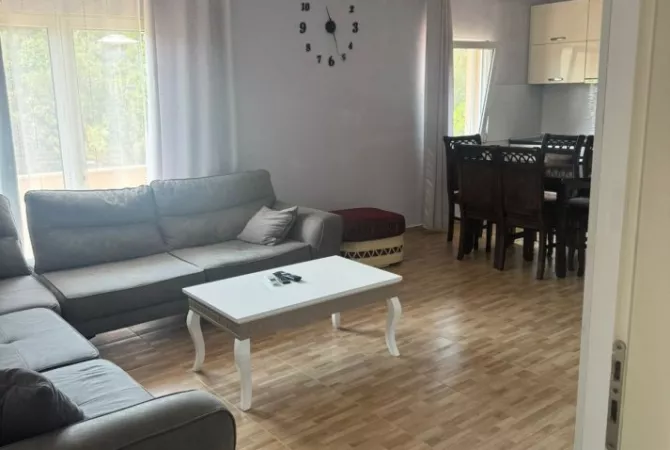 Shtepi me qera 2+1 ne Tirane - 350 Euro