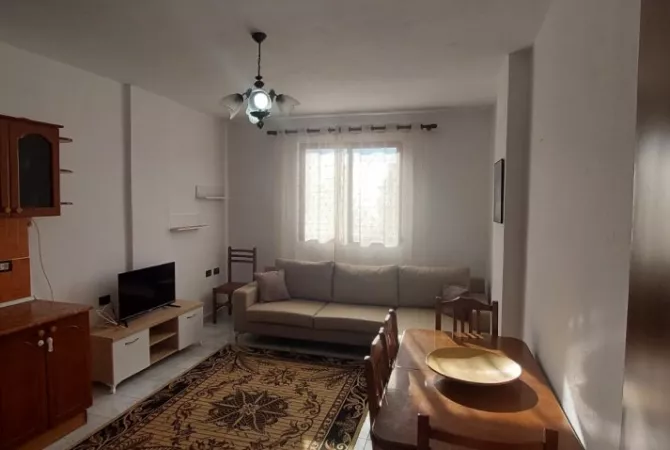 Shtepi me qera 1+1 ne Tirane - 37,000 Leke